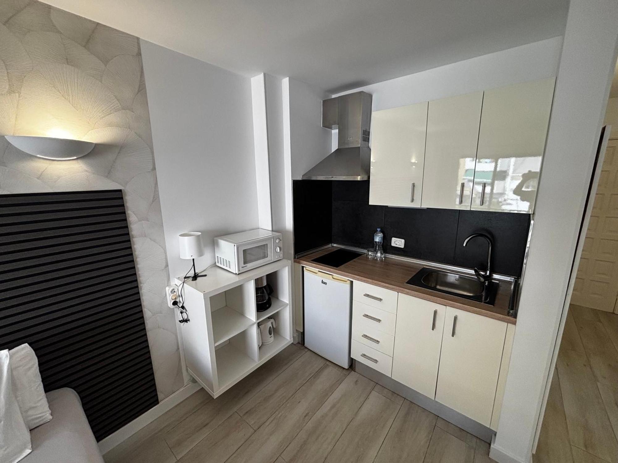 Cozy Studio In Los Cristianos Beach Free Wifi Arona  Exteriör bild